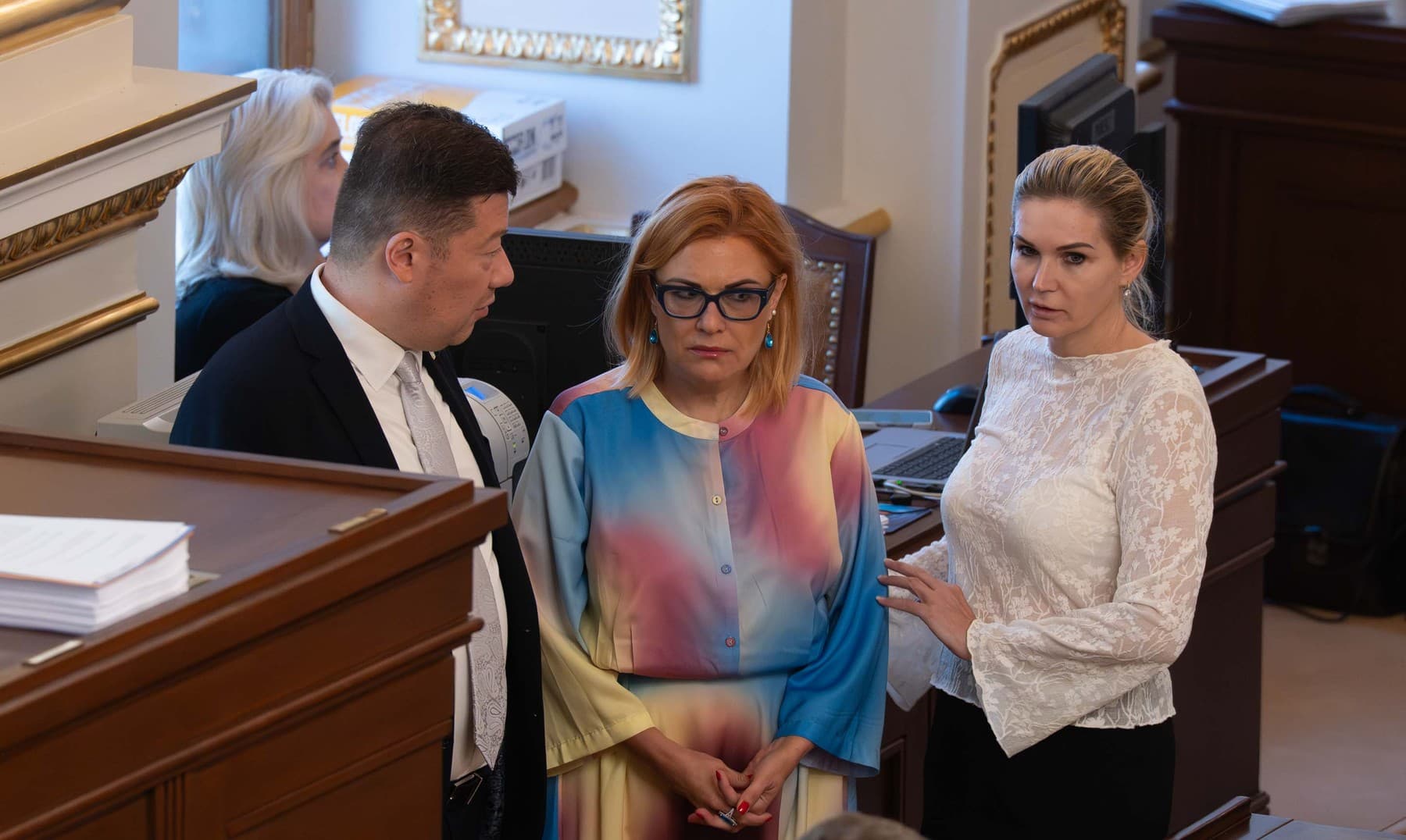 Zesnulého Knížáka zprivatizovali političtí podivíni. Na pohřbu se nebudou loučit, ale exhibovat