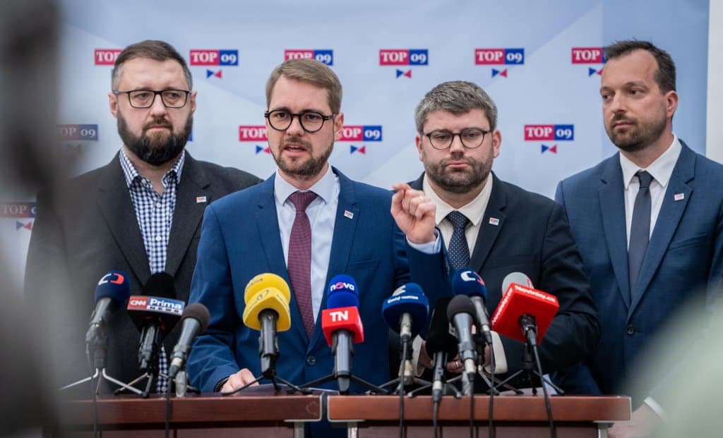 TOP 09 pod pěti procenty. Havel spoléhá na „spící“ voliče 