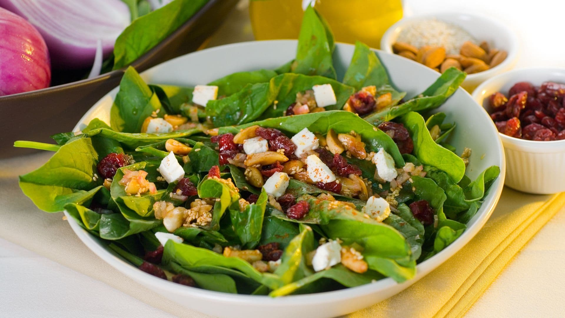 Špenát, mandle a ovesné vločky vás nezabijí. Co říká věda o antinutričních látkách