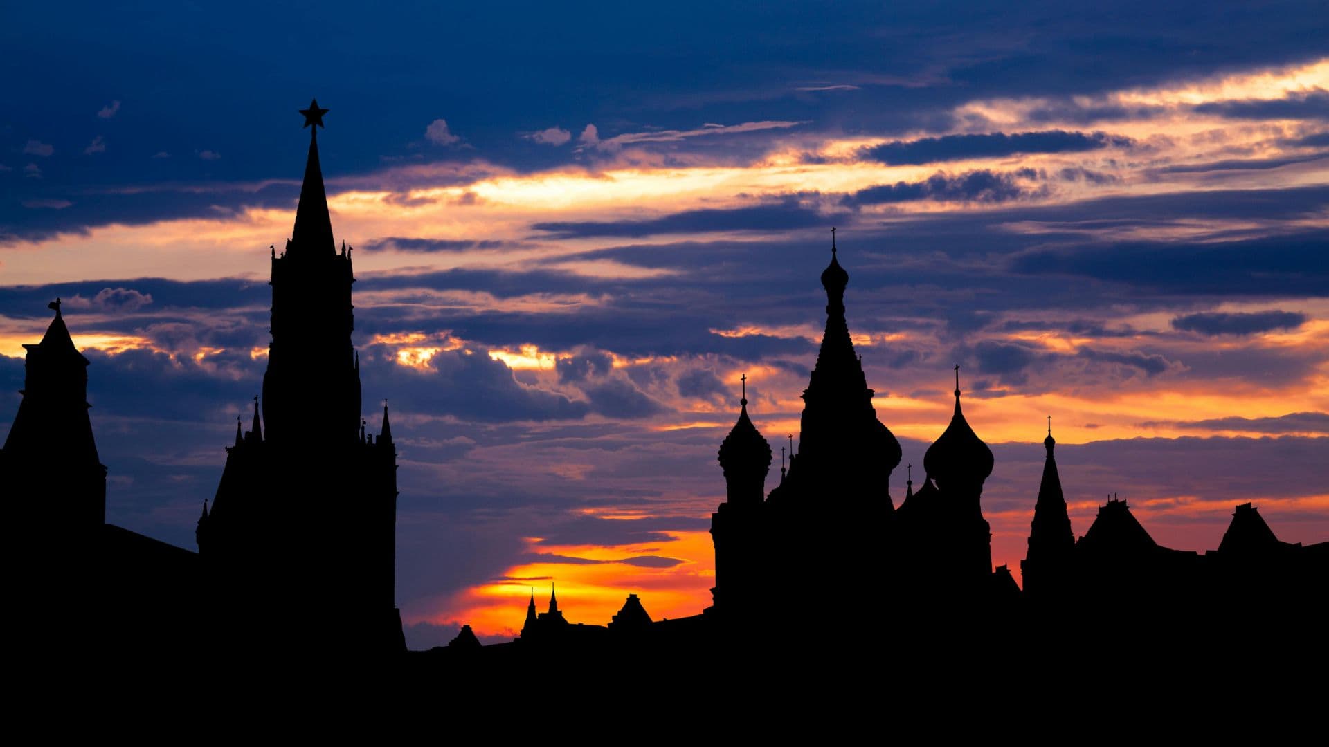 Kritika Putina sílí. Kreml chce Rusům vzít poslední svobodnou síť 