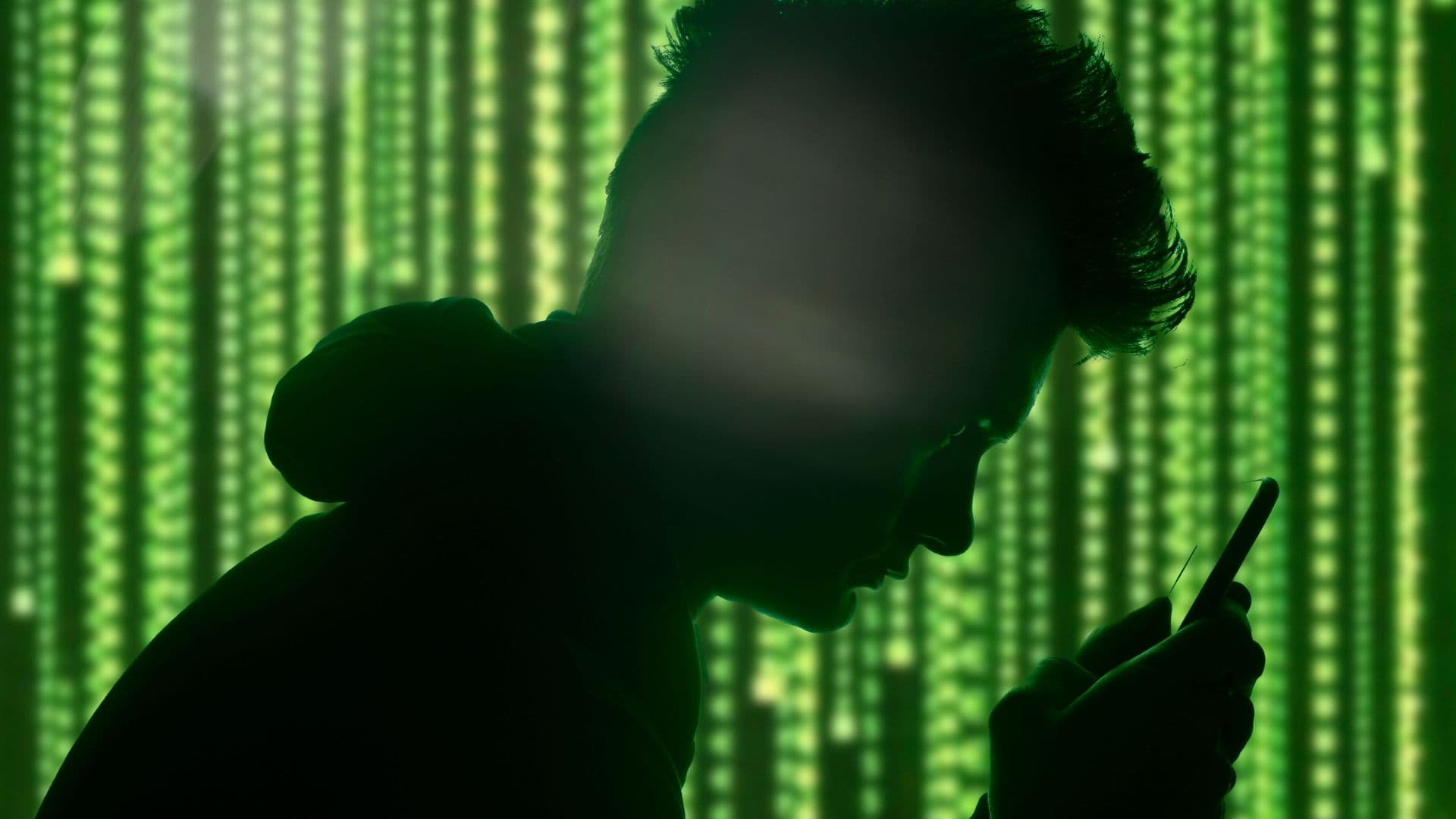 Lidové soudy. Úniky odposlechů podkopávají důvěru v justici i média