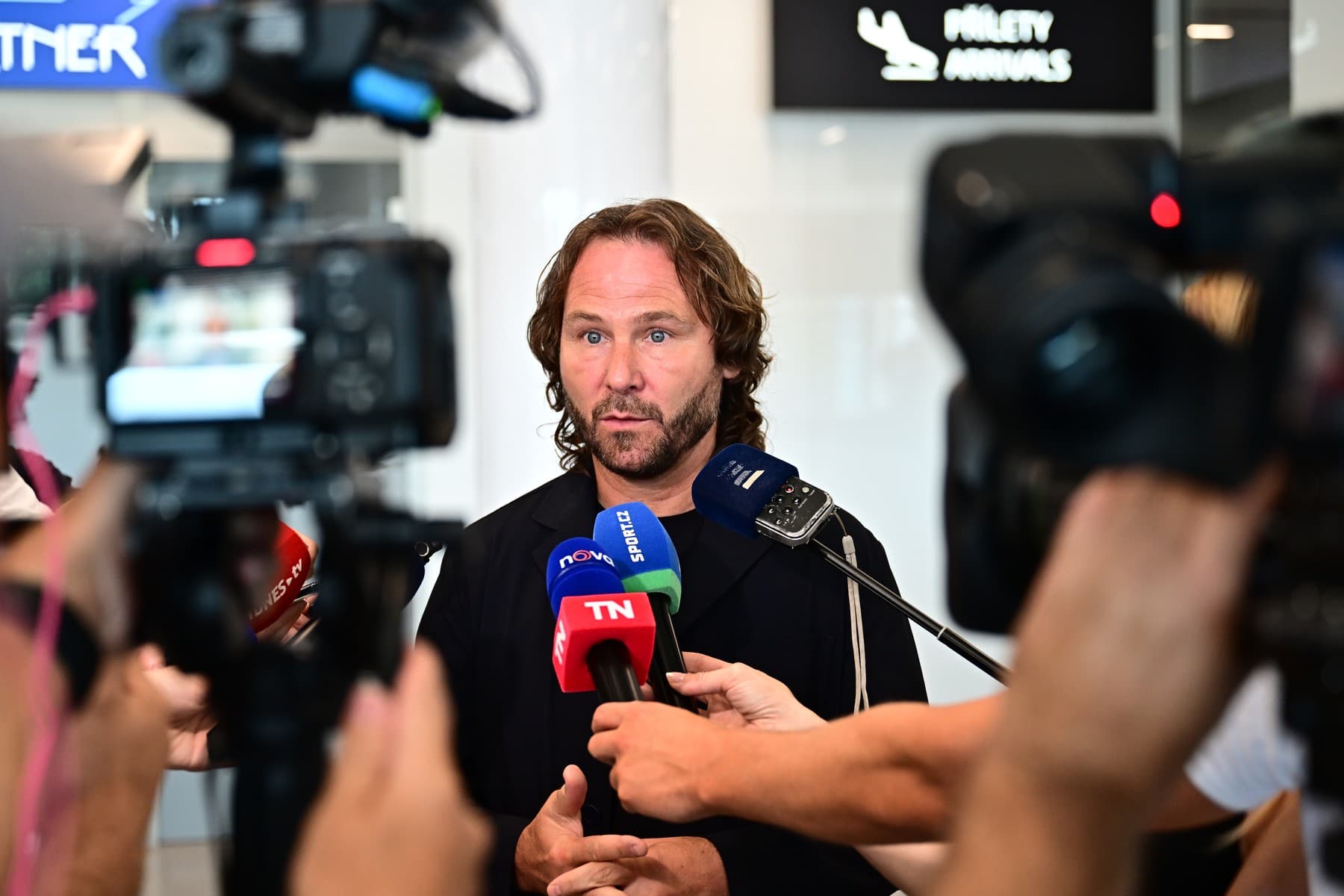 Nedělejte z lidí blbce. Pavel Nedvěd odmítal vyhodit Koubka, protože je to drahé