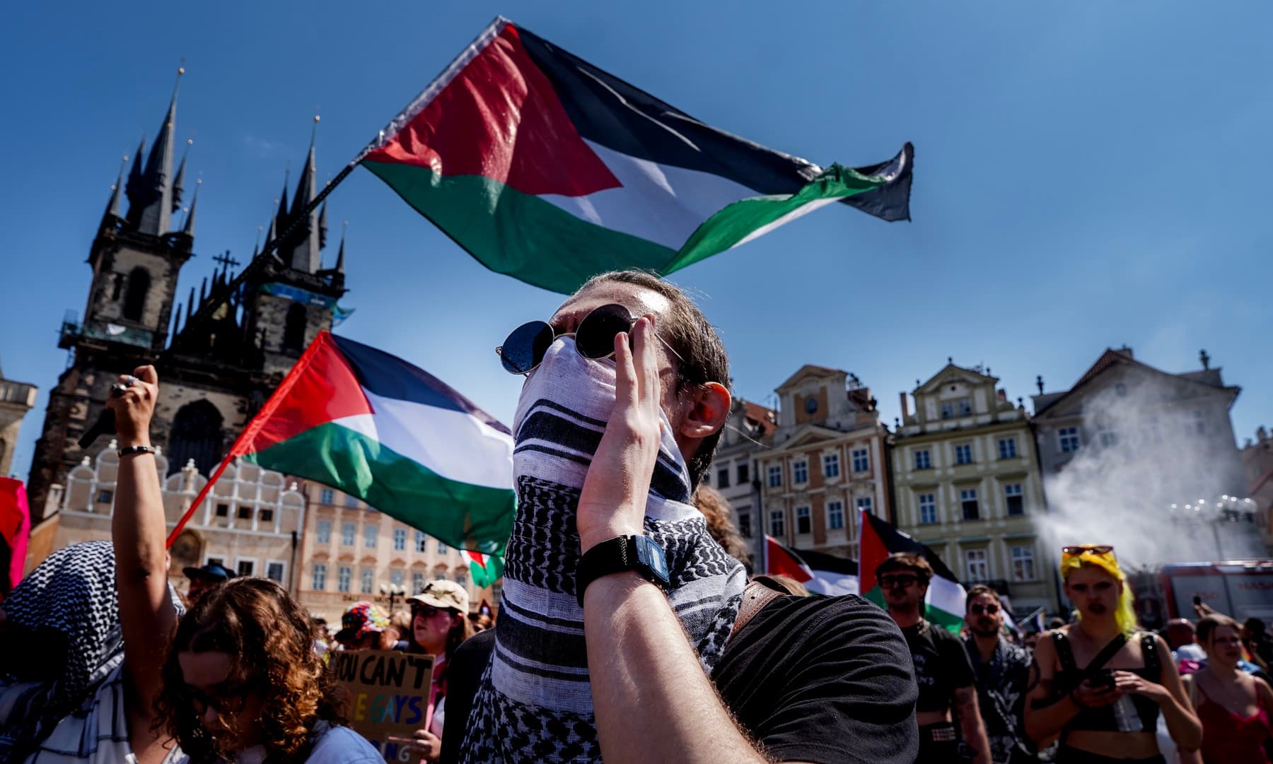 Na festivalu lásky zaznívala hesla o zničení Izraele. Propalestinští radikálové dělají LGBT komunitě medvědí službu