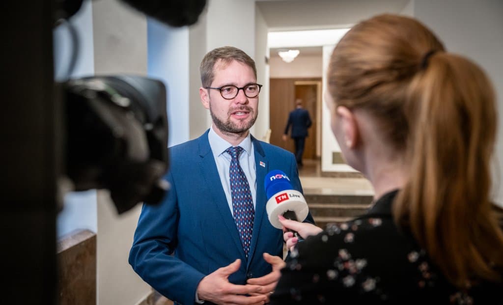 Klempíř chce hlavně zůstat ministrem. Pro Babiše je proto ideální, říká šéf TOP 09