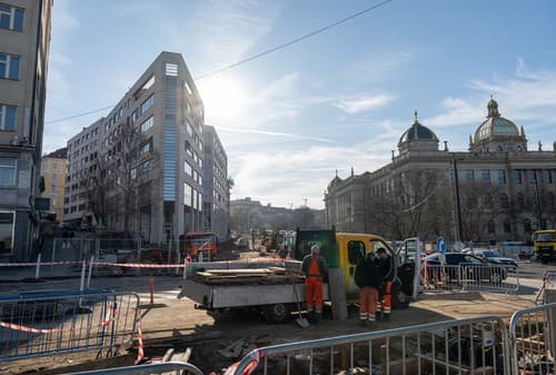 Kdo skutečně zavinil rozkopanou Prahu, ukazuje nepříjemná časová osa posledních voleb