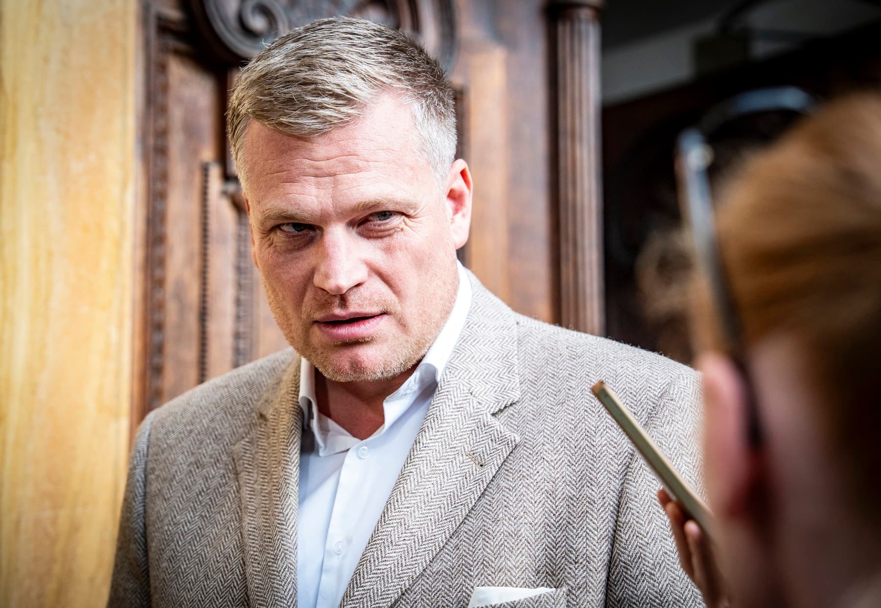 Chemický Alí po motoristicku: Turek straší yperitem na Šumavě, vůbec ale netuší, o čem mluví
