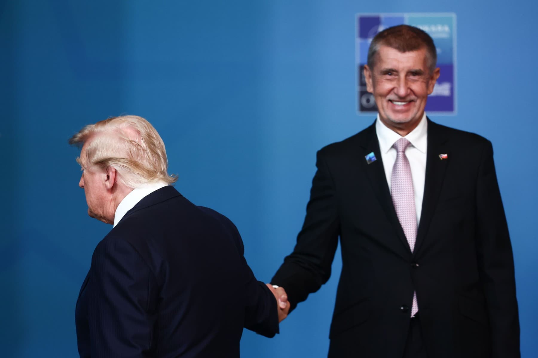Republika není Agrofert, vzkazuje komentátor Šimíček vládní garnituře po blamáži na summitu NATO