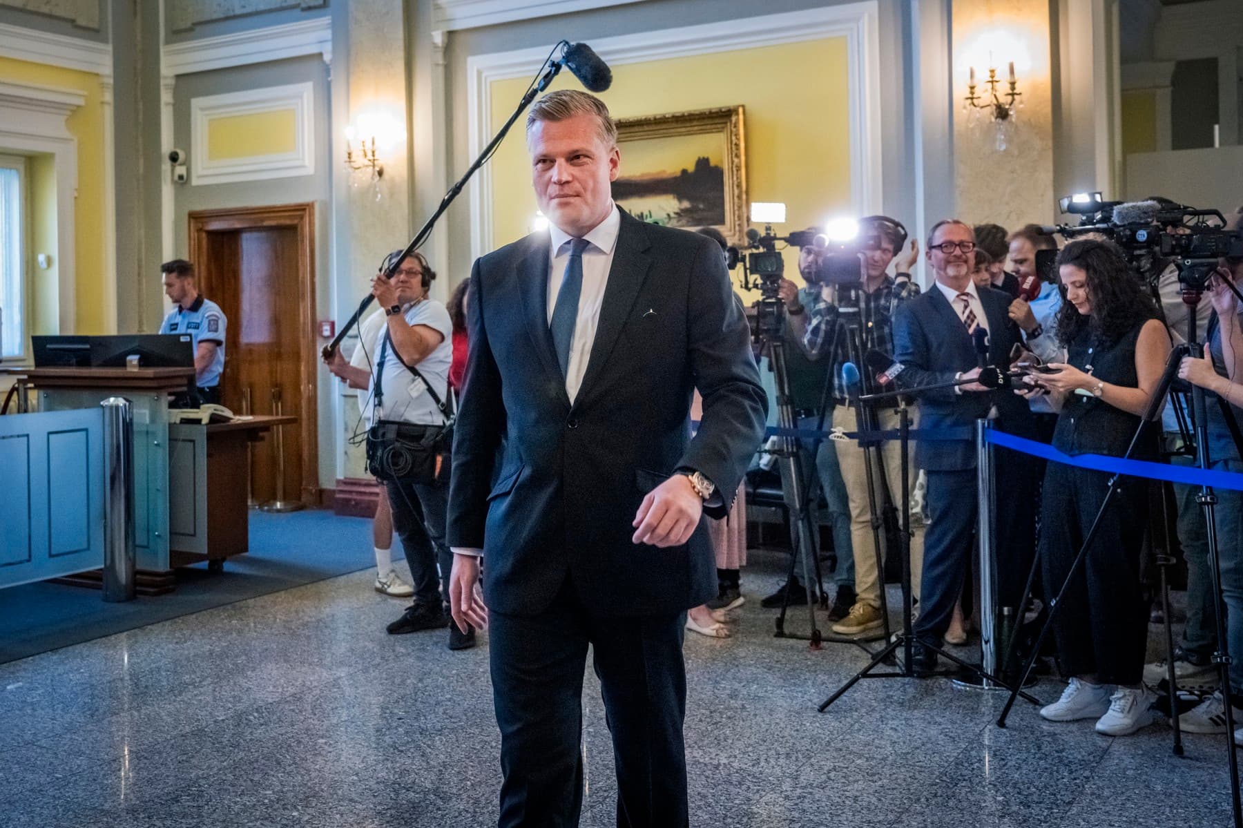 Nekonečný spor o Turka unavuje zemi. Politik zhrzený jako v Esmeraldě přehrává do trapna