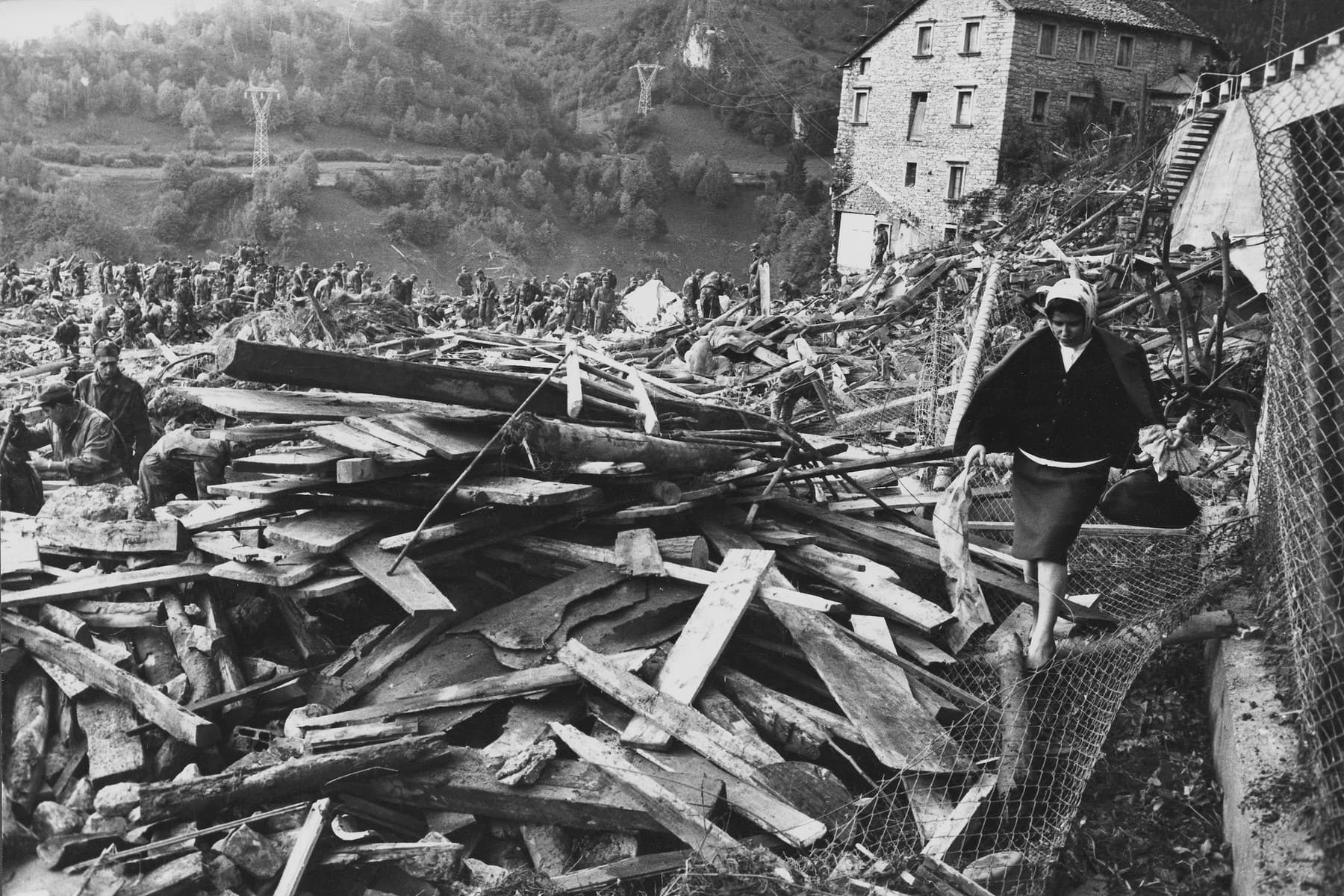Katastrofa v Nepálu připomněla Vajont 1963. Nejděsivější lekci, co kdy lidstvo dostalo od přehrady.