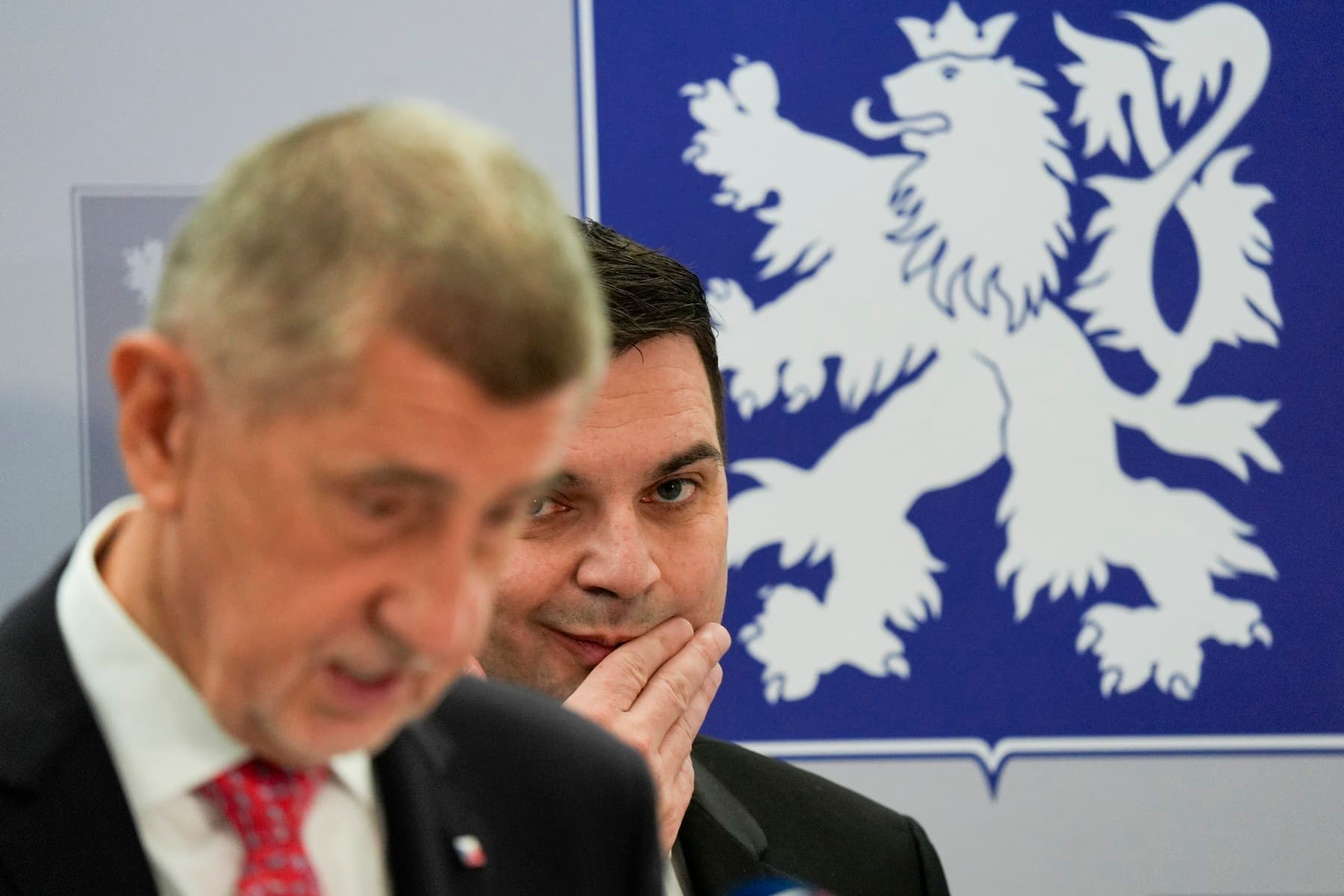 Premiér se opět baví s prezidentem. Babiš obehrál Motoristy v jejich vlastní hře nenávisti k Pavlovi